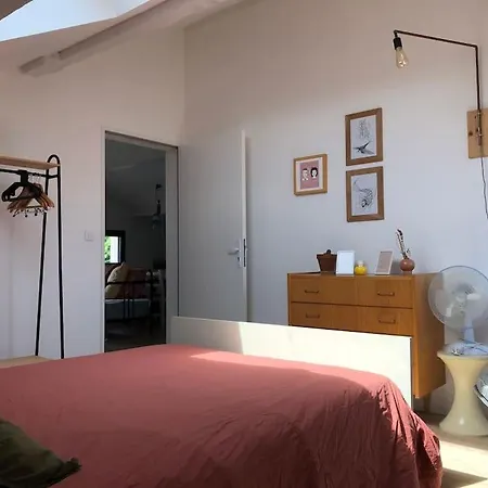 2 Dans Avec Jardin Apartamento *