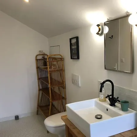 2 Dans Avec Jardin Apartamento *